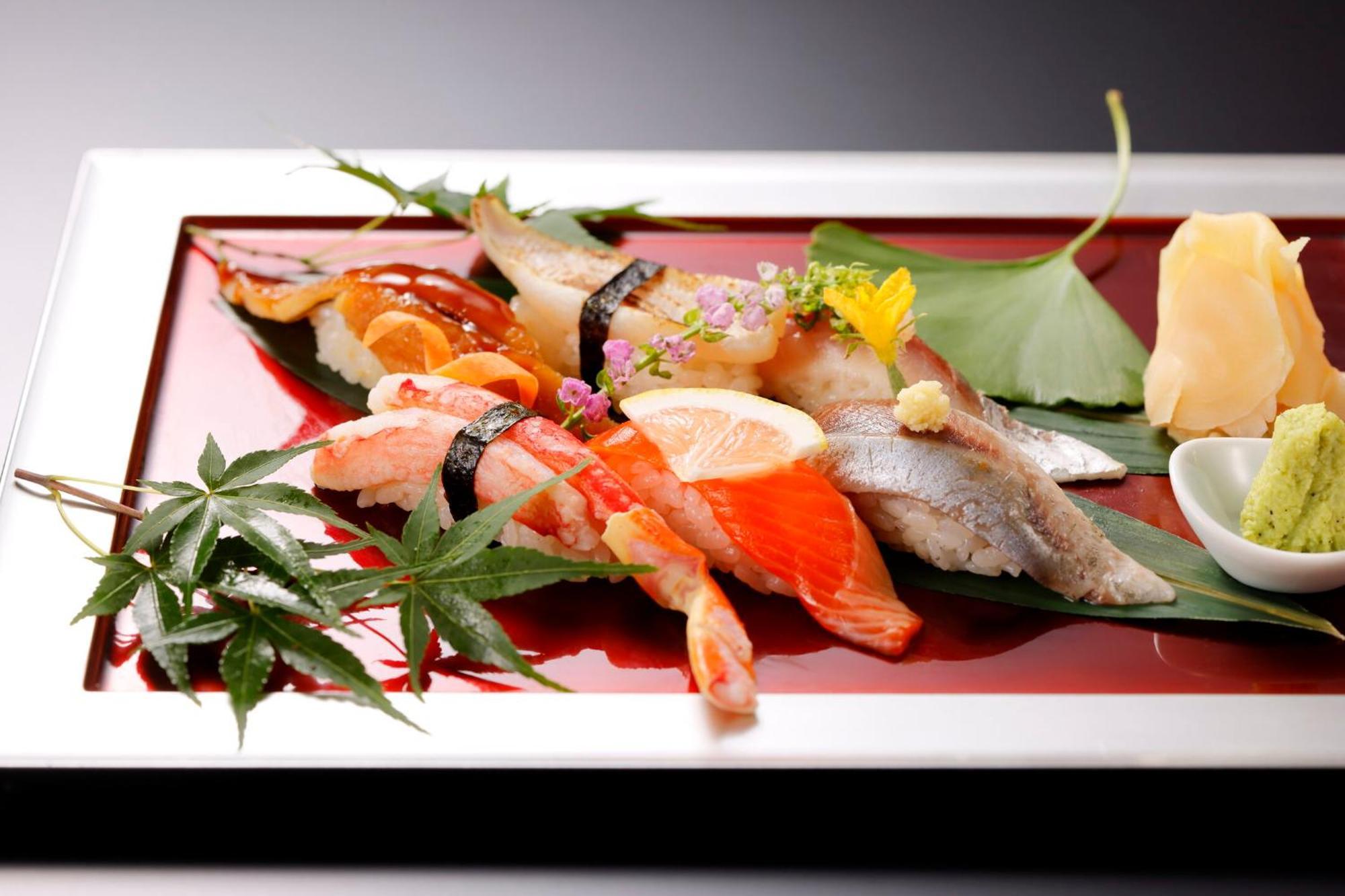 Kanazawa Hakuchoro Hotel Sanraku -Natural Hot Spring- Εξωτερικό φωτογραφία Sushi